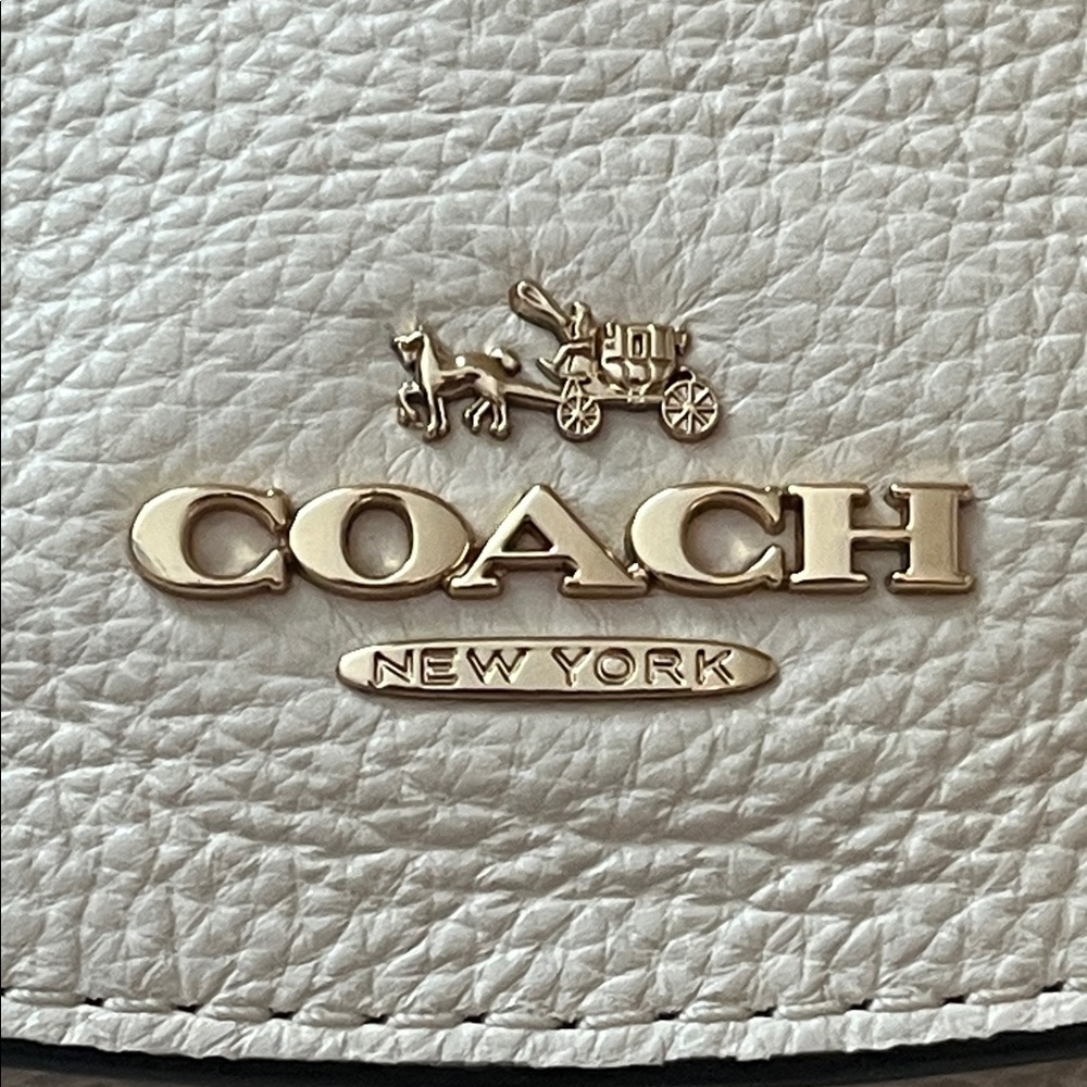 Coach Billie Chalk White Pebbled Leather Backpack w/Adjustable Straps & Pockets! - Picture 8 of 16